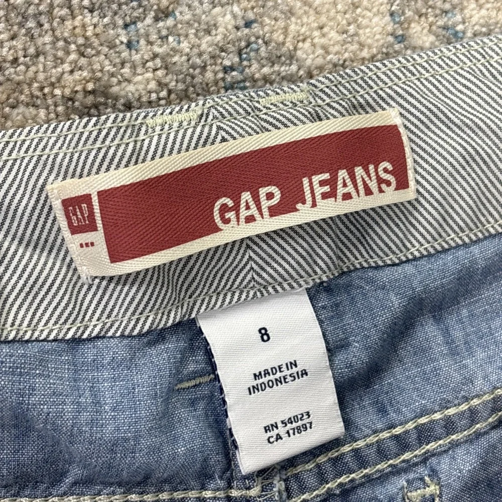 Vintage Gap Jeans Womens Size 8 Chambray Denim Shorts Blue Casual Mid Rise